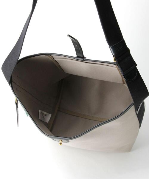 BRADY（ブレディー）の「＜Brady＞KINROSS ミディアム ショルダーバッグ（ショルダーバッグ・レディース・ブラック/ベージュ・FREE）」の5枚目の写真