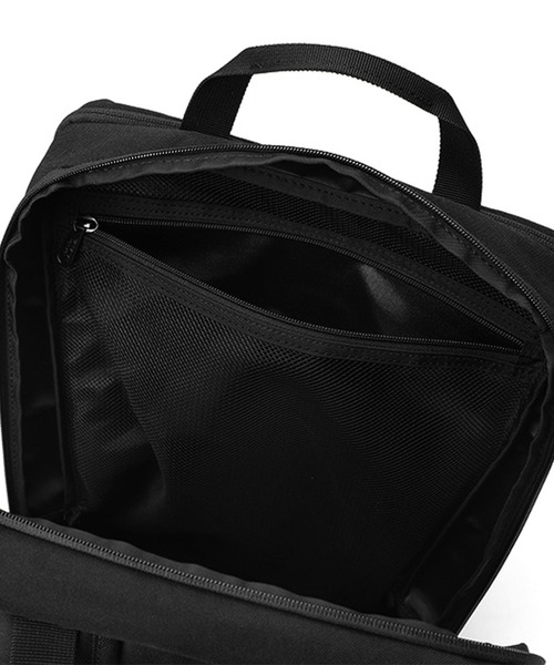 Manhattan Portage（マンハッタンポーテージ）の「Pacific Kenmare Backpack（バックパック/リュック・メンズ・ブラック・LARGE）」の16枚目の写真