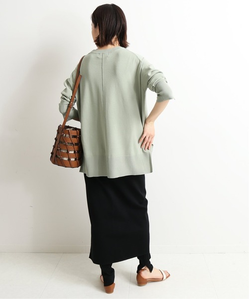 SLOBE IENA（スローブイエナ）の「総針クルーネックプルオーバー【手洗い可能】◆（ニット/セーター・レディース・アイボリー/ベージュ/グリーン/ブラウン・FREE）」の11枚目の写真