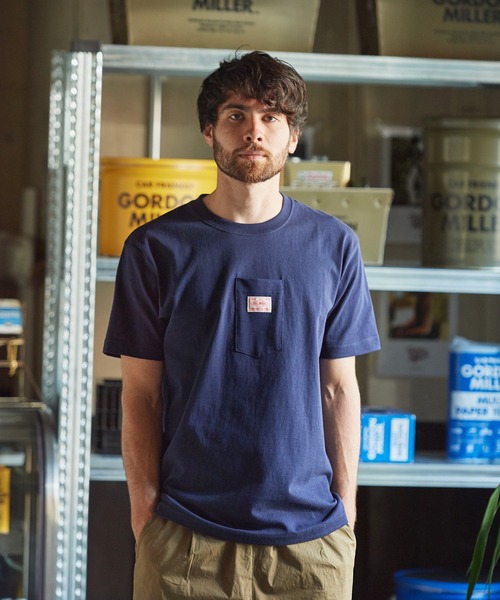 BIG MIKE(ビッグマイク)の「BIG MIKE SUNGLASSES POCKET TEE (中央) (ビッグマイク ポケットT)(5colors)(102028501)(Tシャツ/カットソー・メンズ・ホワイト/ブラック/ネイビー/オリーブ/キャメル・M/L/XL)」の1枚目の写真