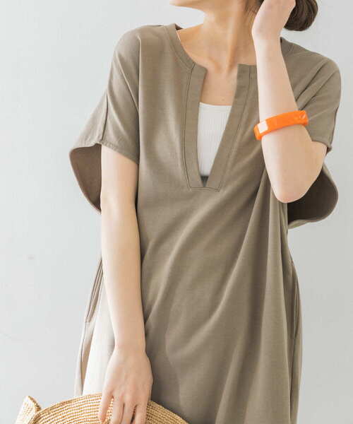 URBAN RESEARCH（アーバンリサーチ）の「裏毛カフタンワンピース（ワンピース・レディース・ライトベージュ/カーキ・FREE）」の3枚目の写真
