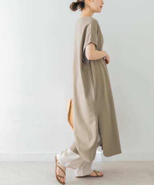 URBAN RESEARCH（アーバンリサーチ）の「裏毛カフタンワンピース（ワンピース・レディース・ライトベージュ/カーキ・FREE）」の6枚目の写真