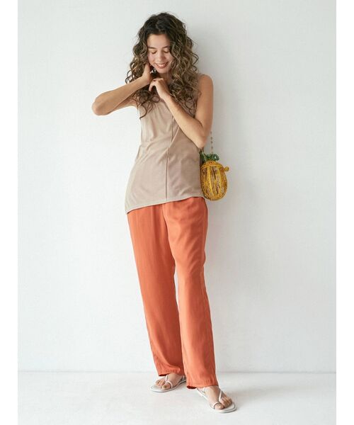 Ungrid(アングリッド)の「サテンテーパードパンツ(その他パンツ・レディース・パープル/イエロー/オレンジ・FREE)」の15枚目の写真