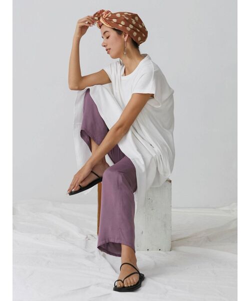 Ungrid(アングリッド)の「サテンテーパードパンツ(その他パンツ・レディース・パープル/イエロー/オレンジ・FREE)」の12枚目の写真