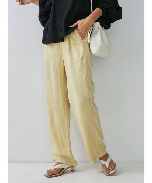 Ungrid(アングリッド)の「サテンテーパードパンツ(その他パンツ・レディース・パープル/イエロー/オレンジ・FREE)」の20枚目の写真