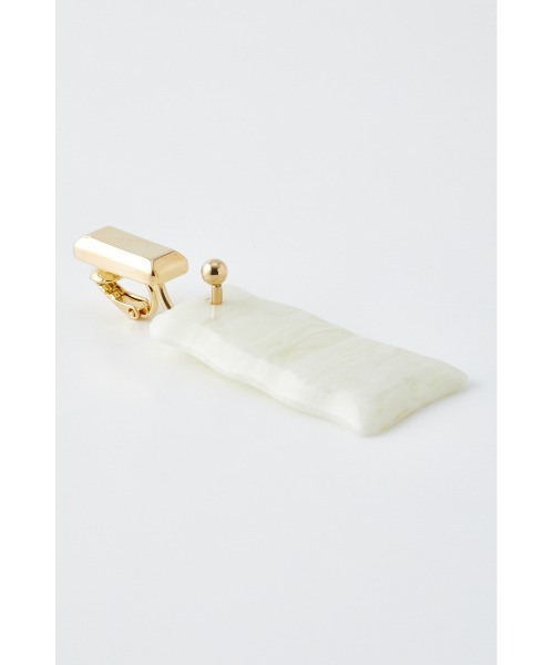 SLY（スライ）の「MARBLE PLATE EARRING（イヤリング・レディース・ブラウン/ホワイト・FREE）」の4枚目の写真