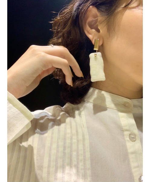 SLY（スライ）の「MARBLE PLATE EARRING（イヤリング・レディース・ブラウン/ホワイト・FREE）」の11枚目の写真
