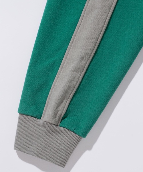 XLARGE（エクストララージ）の「LINE V NECK SWEAT（スウェット・メンズ・ブラック/ネイビー/グリーン・L/XL/S/M）」の8枚目の写真