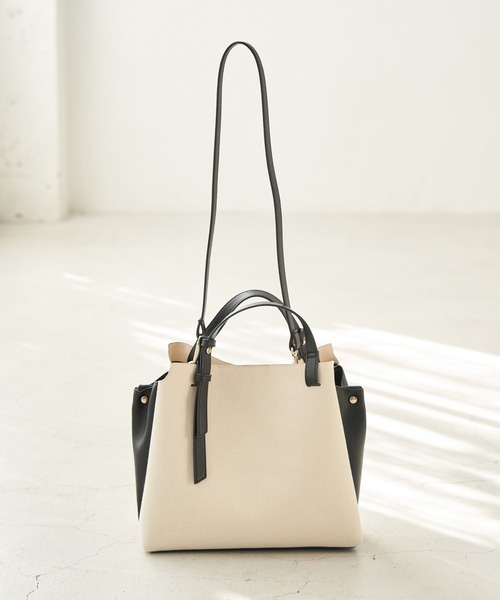 ROPE' PICNIC(ロペピクニック)の「【軽量】キャンバスコンビスウェイハンドル5層ミドルトート&ショルダーバッグ(トートバッグ・レディース・ブラック系その他/ホワイト系その他5/レッド系その他2・FREE)」の19枚目の写真