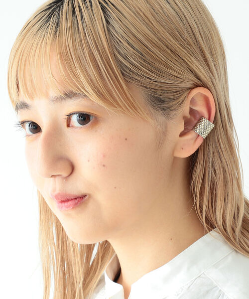 BEAMS BOY(ビームスボーイ)の「BEAMS BOY / キルティング イヤカフ(イヤーカフ・レディース・シルバー/イエロー系その他5・ONE SIZE)」の2枚目の写真