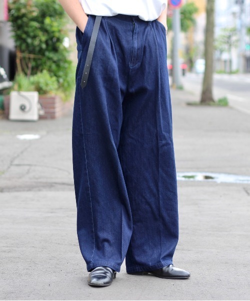 y/m by れぽすけ（イムバイレポスケ）の「ワイドデニム（デニムパンツ・メンズ・インディゴブルー・MEDIUM/LARGE）」の2枚目の写真