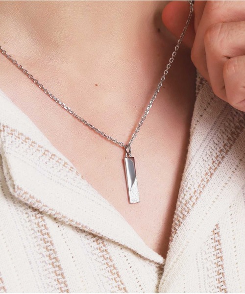 LION HEART（ライオンハート）の「【限定展開】“SAND”プレートネックレス/サージカルステンレス（金属アレルギー対応）【LION HEART / ライオンハート】（ネックレス・メンズ・ブラック/シルバー/シルバー×ブラック・50cm）」の5枚目の写真