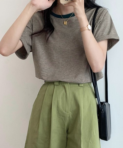 ABITOKYO(アビトーキョー)の「ハーフボーダーカットTシャツ(Tシャツ/カットソー・レディース・ブラック/グリーン/キャメル・M/L)」の4枚目の写真