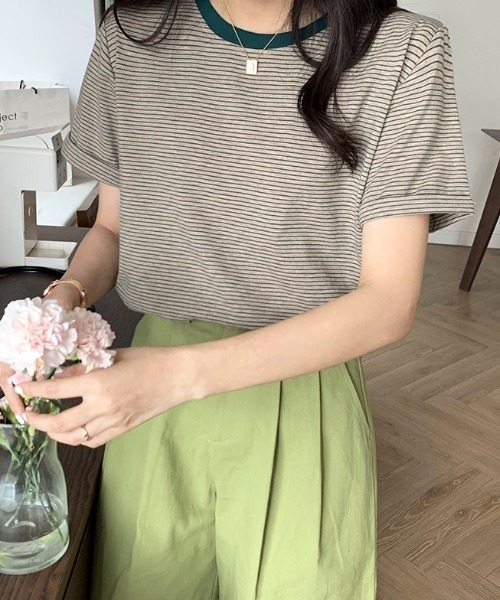 ABITOKYO(アビトーキョー)の「ハーフボーダーカットTシャツ(Tシャツ/カットソー・レディース・ブラック/グリーン/キャメル・M/L)」の6枚目の写真