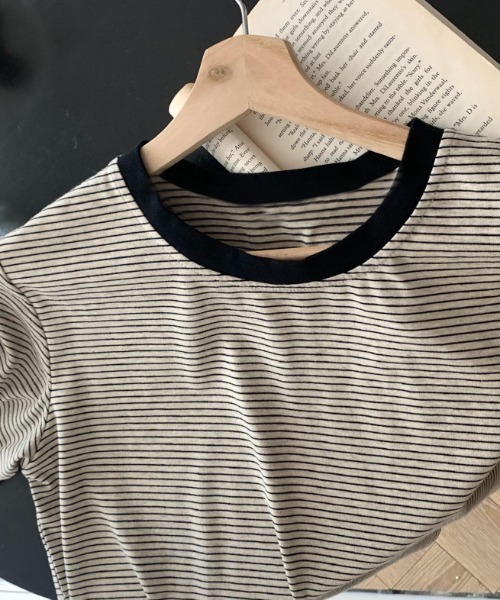 ABITOKYO(アビトーキョー)の「ハーフボーダーカットTシャツ(Tシャツ/カットソー・レディース・ブラック/グリーン/キャメル・M/L)」の9枚目の写真