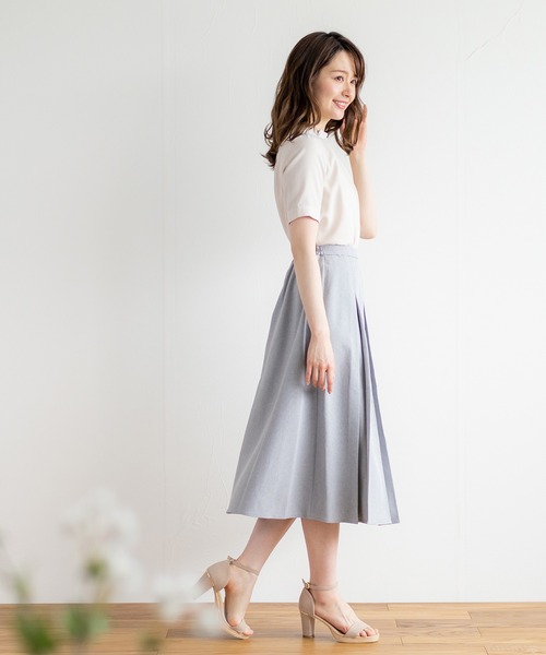 White Collection(ホワイトコレクション)の「【ヴィンテージシャンブレー】タックフレアースカート(スカート・レディース・ベージュ/グレー/カーキ・FREE)」の12枚目の写真