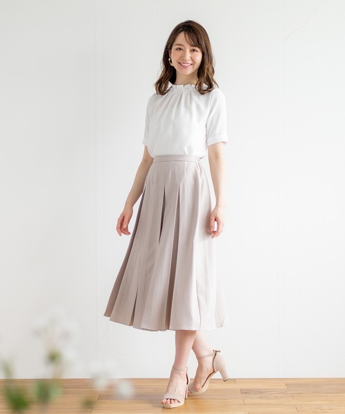 White Collection(ホワイトコレクション)の「【ヴィンテージシャンブレー】タックフレアースカート(スカート・レディース・ベージュ/グレー/カーキ・FREE)」の8枚目の写真