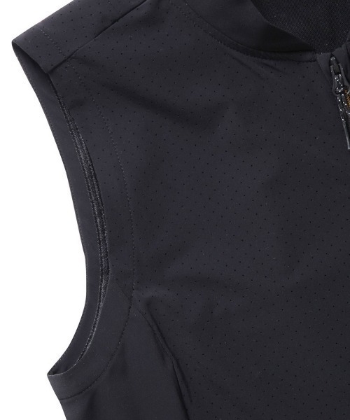 WAAC（ワック）の「《WAAC》WOMENS AIRHOLE ベスト（ベスト・レディース・ブラック/ホワイト・1/3/2）」の4枚目の写真