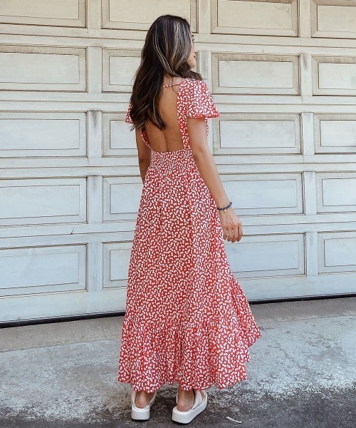 esutoreja（エストレジャ）の「フラワーバックオープンワンピース（ワンピース・レディース・ブルー/レッド/ブラック・FREE）」の3枚目の写真