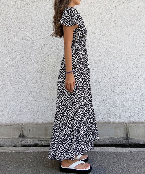 esutoreja（エストレジャ）の「フラワーバックオープンワンピース（ワンピース・レディース・ブルー/レッド/ブラック・FREE）」の22枚目の写真