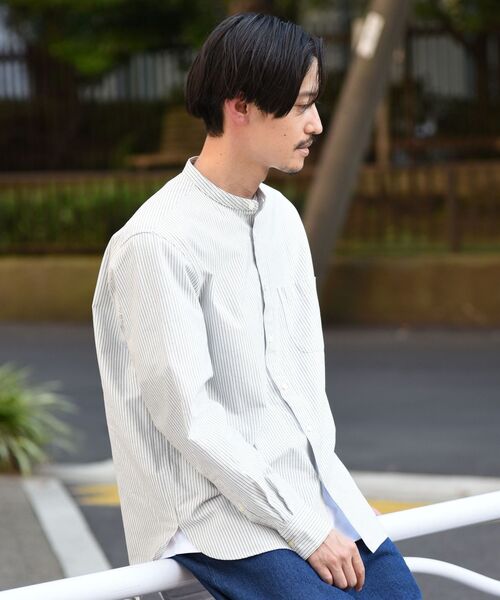 SHIPS(シップス)の「SHIPS: 播州織 先染めツイル バンドカラーシャツ(シャツ/ブラウス・メンズ・ホワイト/ネイビー/ブラウン・SMALL/MEDIUM/LARGE/X-LARGE)」の15枚目の写真