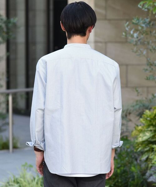 SHIPS(シップス)の「SHIPS: 播州織 先染めツイル バンドカラーシャツ(シャツ/ブラウス・メンズ・ホワイト/ネイビー/ブラウン・SMALL/MEDIUM/LARGE/X-LARGE)」の9枚目の写真