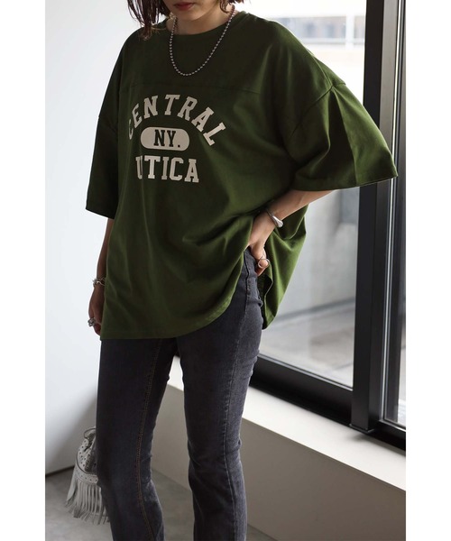 Bonjour Sagan(ボンジュールサガン)の「フットボールTシャツ(Tシャツ/カットソー・レディース・チャコールグレー/グリーン/キナリ・FREE)」の3枚目の写真