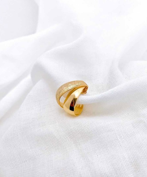 BROTHERHOOD（ブラザーフッド）の「【earyear】デザインフープ片耳イヤーカフ 2（イヤーカフ・レディース・D/L/F/B/J/H/G/A/I/E/C/K/R/N/P/Q/M/V/U/T/S/O・FREE）」の2枚目の写真