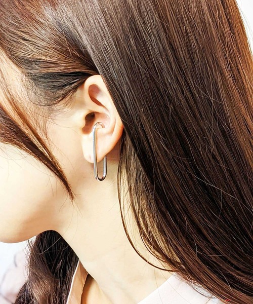 BROTHERHOOD（ブラザーフッド）の「【earyear】デザインフープ片耳イヤーカフ 2（イヤーカフ・レディース・D/L/F/B/J/H/G/A/I/E/C/K/R/N/P/Q/M/V/U/T/S/O・FREE）」の3枚目の写真