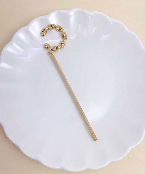 BROTHERHOOD（ブラザーフッド）の「【earyear】デザインフープ片耳イヤーカフ 2（イヤーカフ・レディース・D/L/F/B/J/H/G/A/I/E/C/K/R/N/P/Q/M/V/U/T/S/O・FREE）」の6枚目の写真