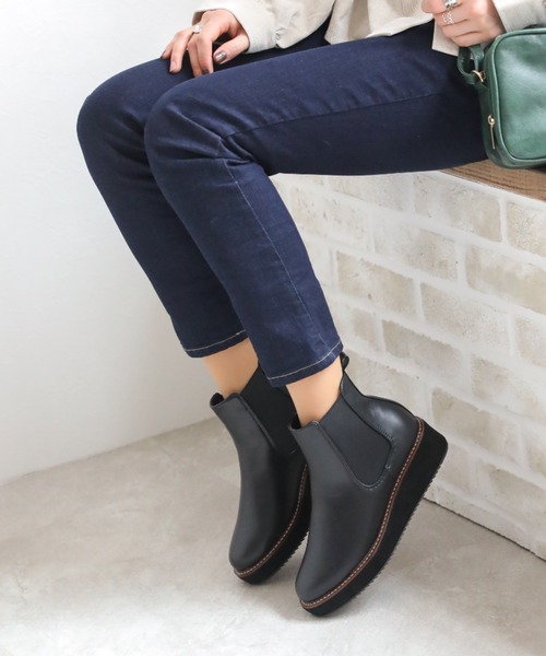 VIVIAN（ヴィヴィアン）の「厚底サイドゴアショートブーツ（ブーツ・レディース・ブラック/ダークブラウン/ブラウン/アイボリー・S/M/L）」の3枚目の写真