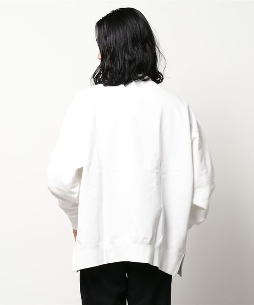coca(coca)(コカ)の「メンズ 裏毛クルーネックサイドスリットスウェット(スウェット・メンズ・ホワイト/グリーン・M/L)」の4枚目の写真