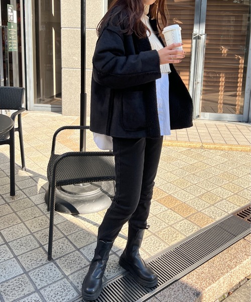 StyleSea（スタイルシー）の「2wayリバーシブルスウェード×ボアショートコート（ノーカラージャケット・レディース・ライトベージュ/モカ/ブラック・MEDIUM）」の12枚目の写真