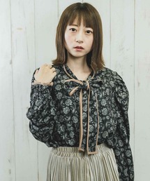 ヴィンテージ柄リボンブラウス