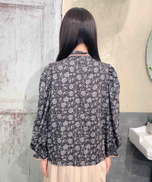 Hamble by Par Avion（ハンブルバイパラビオン）の「ヴィンテージ柄リボンブラウス（シャツ/ブラウス・レディース・ブラック/ベージュ・ONESIZE）」の12枚目の写真