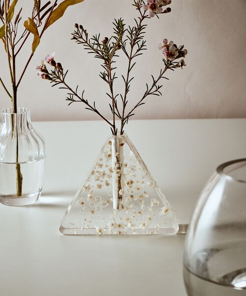 TRIANGLE VASE
