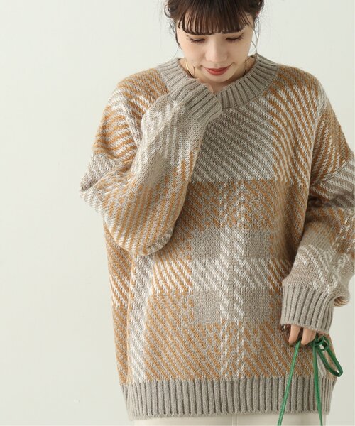 RAY CASSIN(レイカズン)の「チェックビックニットプルオーバー(ニット/セーター・レディース・チャコールグレー/ベージュ/キナリ・FREE)」の4枚目の写真