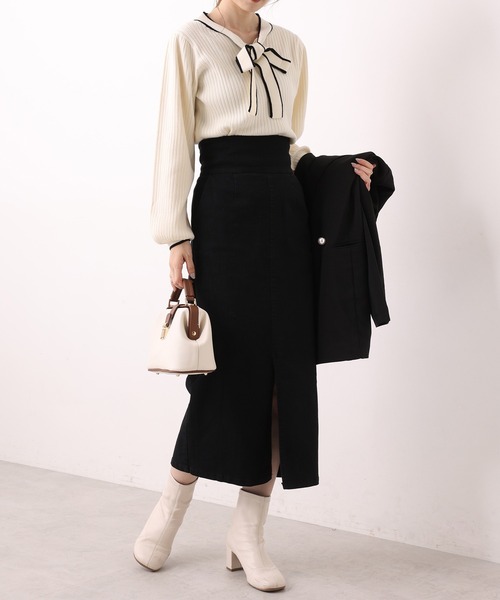 one after another NICE CLAUP（ワンアフターアナザーナイスクラップ）の「【WEB限定】仕事もプライベートも！オンオフ使えるパイピングリボンタイニット（ニット/セーター・レディース・ブラック/オフホワイト/ブルー/モカ・FREE）」の18枚目の写真