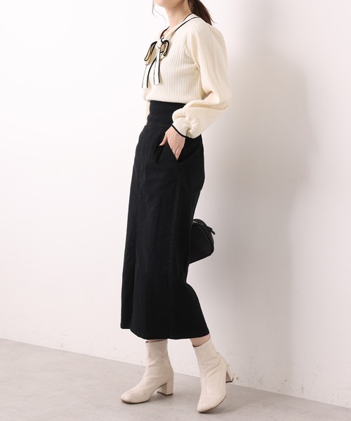 one after another NICE CLAUP（ワンアフターアナザーナイスクラップ）の「【WEB限定】仕事もプライベートも！オンオフ使えるパイピングリボンタイニット（ニット/セーター・レディース・ブラック/オフホワイト/ブルー/モカ・FREE）」の11枚目の写真