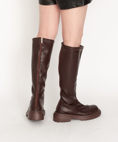 SVEC（シュベック）の「バックジップ タンクソール 厚底 ニーハイブーツ（ブーツ・レディース・ブラウン/ホワイト/ブラック・37/35/38/36/39）」の3枚目の写真