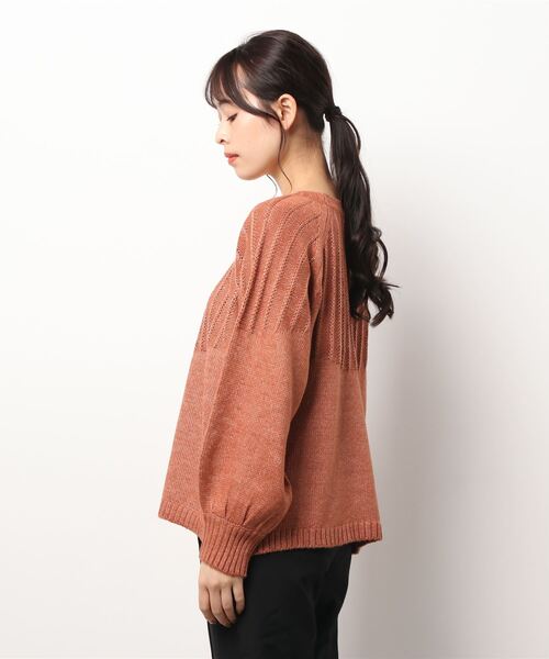 Samansa Mos2（サマンサ モスモス）の「タック柄切替クルーネックニット（ニット/セーター・レディース・オレンジ/グリーン/チャコール/ベージュ・ﾌﾘ-）」の6枚目の写真