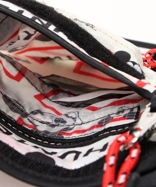 HUNTER（ハンター）の「【Hunter×Disney】Mickey Mouse Packable Phone Pouch（ボディバッグ/ウエストポーチ・レディース・ホワイト系その他/ブルー系その他/ピンク系その他・FREE）」の6枚目の写真