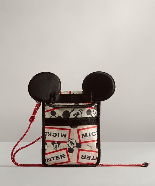 HUNTER（ハンター）の「【Hunter×Disney】Mickey Mouse Packable Phone Pouch（ボディバッグ/ウエストポーチ・レディース・ホワイト系その他/ブルー系その他/ピンク系その他・FREE）」の5枚目の写真