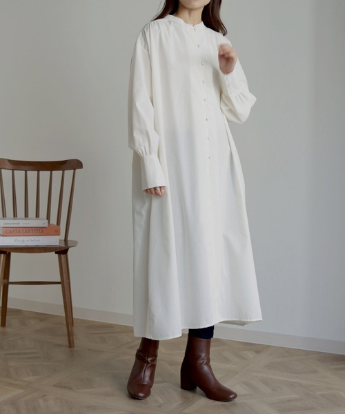 HER CLOSET(ハークローゼット)の「【shemoshelly】くるみ釦シャツワンピース(シャツワンピース・レディース・ホワイト/グレイッシュベージュ・M)」の7枚目の写真