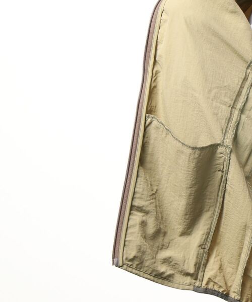 KRIFF MAYER（クリフメイヤー）の「クリーネスライトマウンテンJK（マウンテンパーカー・メンズ・アッシュグレー/レッド/オリーブ/サックスブルー/カラフル/チャコール・SMALL/MEDIUM/LARGE/X-LARGE）」の9枚目の写真