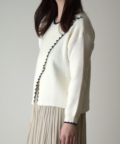 ibeul_（イベール）の「アシメカットハンドステッチニット（ニット/セーター・レディース・ネイビー/オレンジ/アイボリー・FREE）」の14枚目の写真