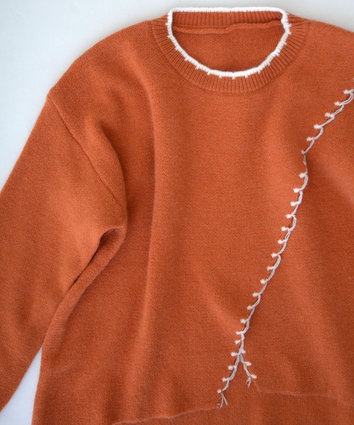 ibeul_（イベール）の「アシメカットハンドステッチニット（ニット/セーター・レディース・ネイビー/オレンジ/アイボリー・FREE）」の9枚目の写真