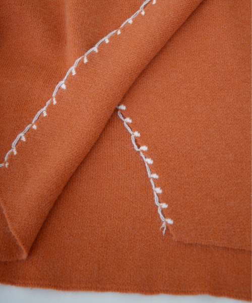 ibeul_（イベール）の「アシメカットハンドステッチニット（ニット/セーター・レディース・ネイビー/オレンジ/アイボリー・FREE）」の11枚目の写真