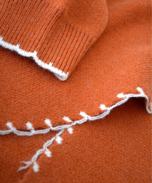 ibeul_（イベール）の「アシメカットハンドステッチニット（ニット/セーター・レディース・ネイビー/オレンジ/アイボリー・FREE）」の6枚目の写真