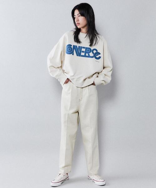 CONVERSE TOKYO（コンバーストウキョウ）の「レトロロゴプリントスウェット(WOMEN)（スウェット・レディース・アイボリー/ブラウン/オレンジ/ミント/ブルー・FREE）」の7枚目の写真